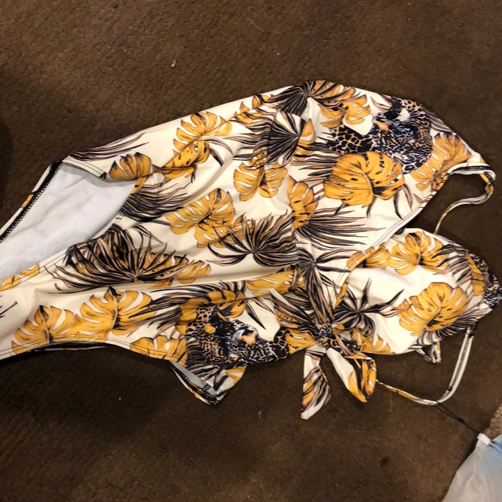 1 piece bathing suit